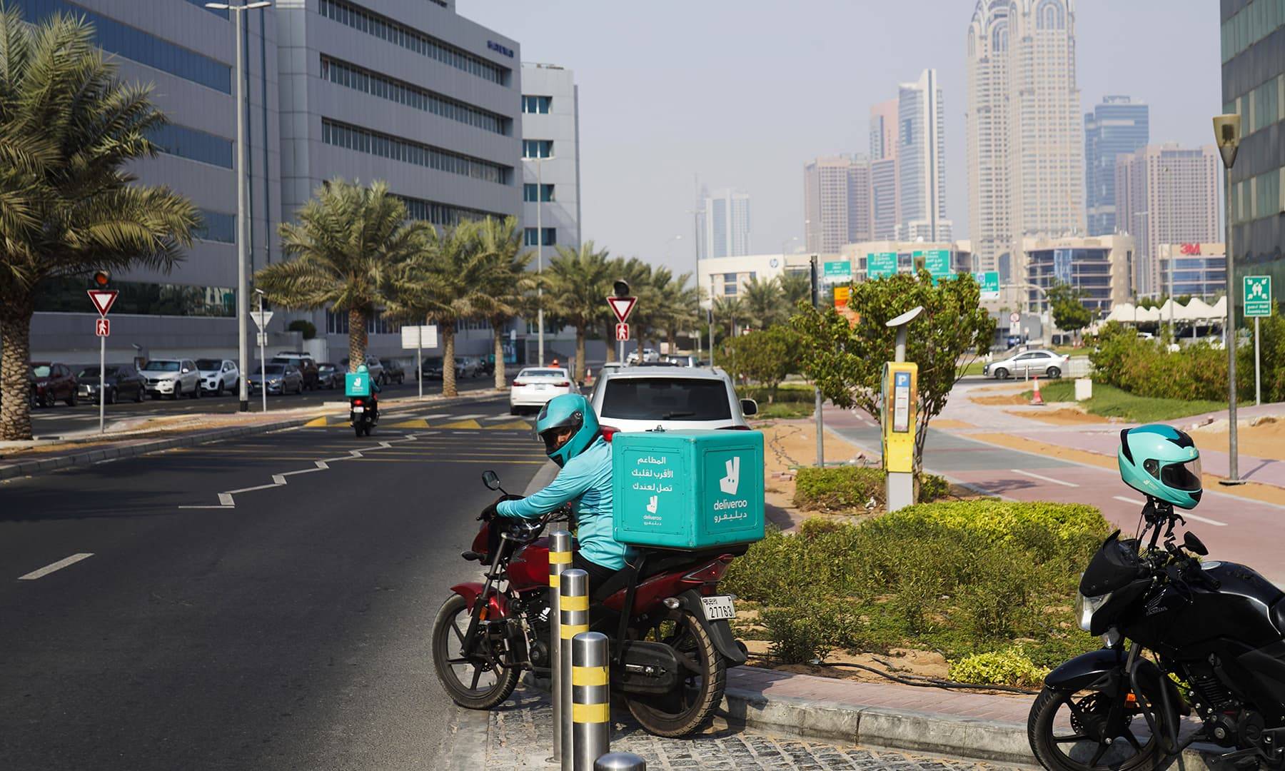 Food Delivery Jobs in the UAE — Salary & How to Apply 